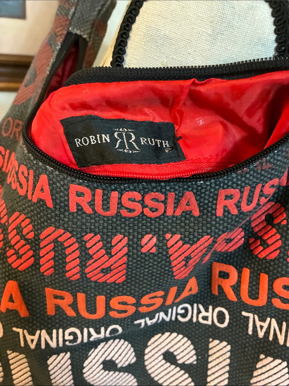 Robin Ruth Gray and Red Patterned Zip Pouch - Picture 8 of 9